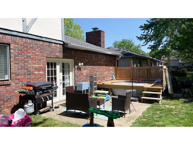 5627 Hill Rise Drive, Indianapolis, IN 46237