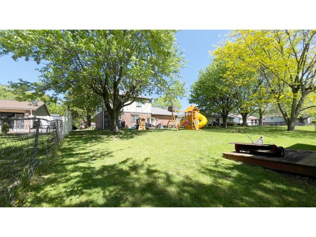 5627 Hill Rise Drive, Indianapolis, IN 46237