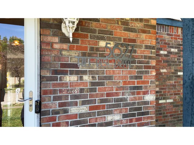 5627 Hill Rise Drive, Indianapolis, IN 46237