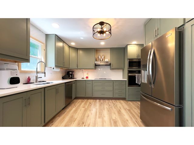 5627 Hill Rise Drive, Indianapolis, IN 46237