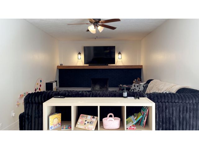 5627 Hill Rise Drive, Indianapolis, IN 46237