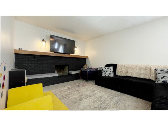 5627 Hill Rise Drive, Indianapolis, IN 46237