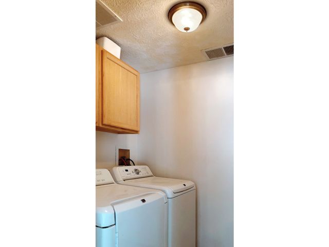 5627 Hill Rise Drive, Indianapolis, IN 46237