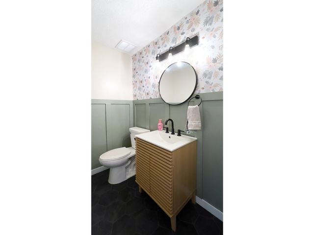 5627 Hill Rise Drive, Indianapolis, IN 46237