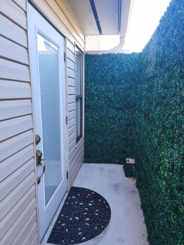 600 Executive Center Drive 212, West Palm Beach, FL 33401