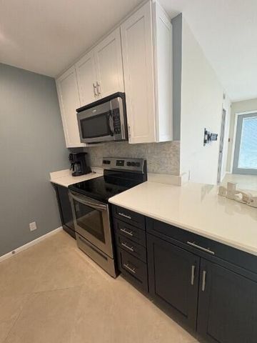 600 Executive Center Drive 212, West Palm Beach, FL 33401