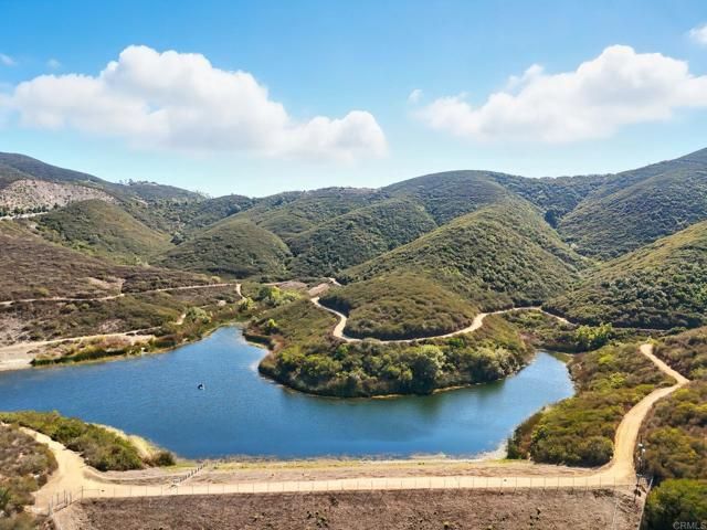 122 Diamante Road, San Marcos, CA 92078