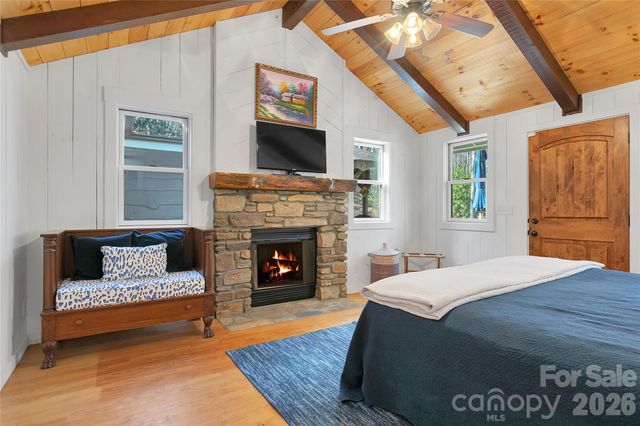 231 Cedar Lane, Brevard, NC 28712