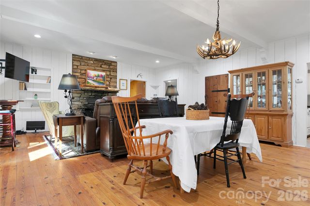 231 Cedar Lane, Brevard, NC 28712