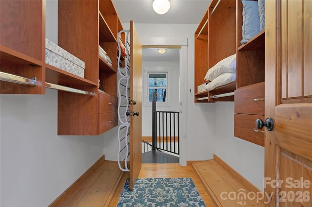 231 Cedar Lane, Brevard, NC 28712