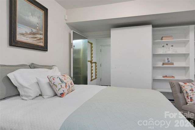 231 Cedar Lane, Brevard, NC 28712