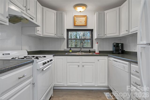 231 Cedar Lane, Brevard, NC 28712