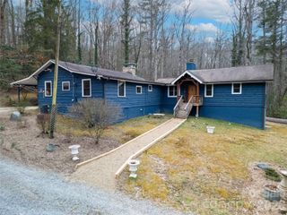 231 Cedar Lane, Brevard, NC 28712