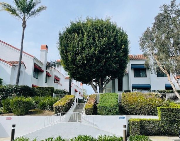 7442 Coho 106, Huntington Beach, CA 92648