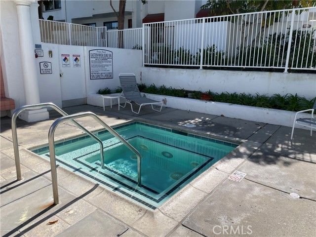 7442 Coho 106, Huntington Beach, CA 92648