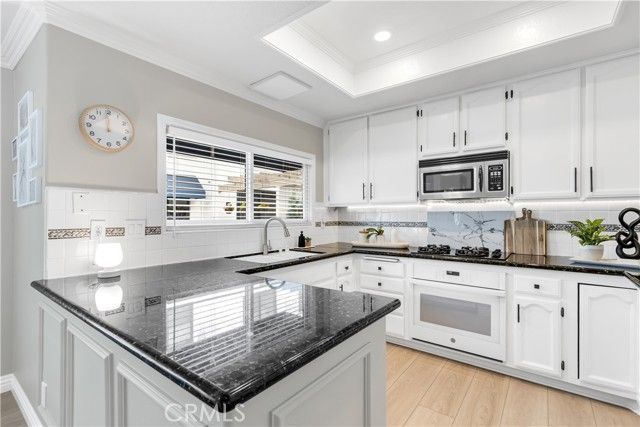 7442 Coho 106, Huntington Beach, CA 92648