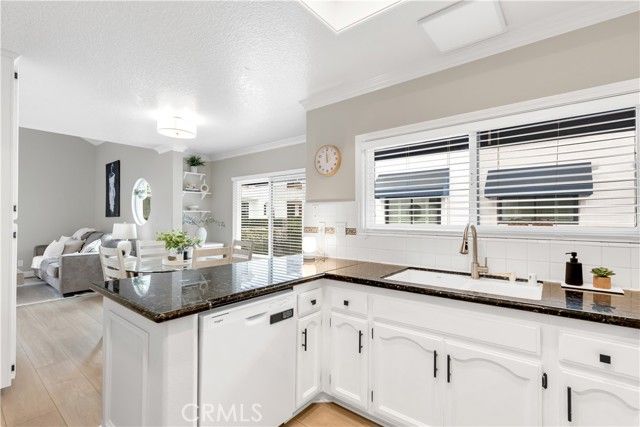 7442 Coho 106, Huntington Beach, CA 92648