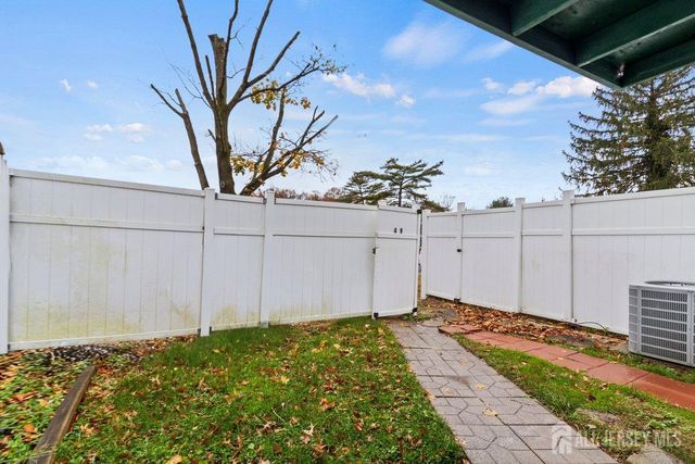 49 Fairmount Drive, Willingboro, NJ 08046