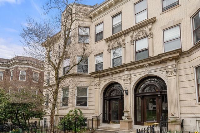 89 Mason Terr 3, Brookline, MA 02446