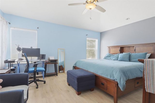 7902 CARRIAGE POINTE DR, Gibsonton, FL 33534