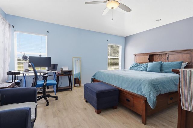 7902 CARRIAGE POINTE DR, Gibsonton, FL 33534