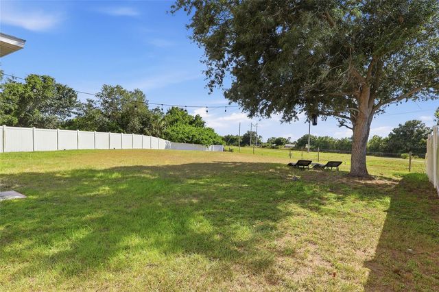 7902 CARRIAGE POINTE DR, Gibsonton, FL 33534