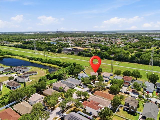 7902 CARRIAGE POINTE DR, Gibsonton, FL 33534