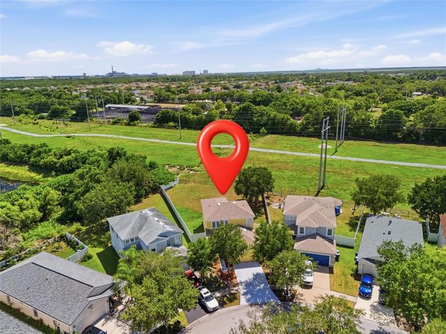7902 CARRIAGE POINTE DR, Gibsonton, FL 33534