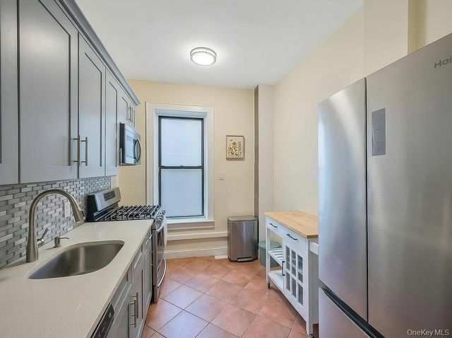 83-64 Talbot Street 3A, Kew Gardens, NY 11415