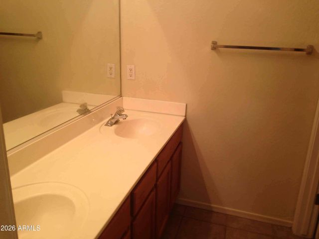 2592 E BROOKS Street, Gilbert, AZ 85296