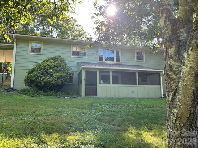 28 S College Street, Weaverville, NC 28787