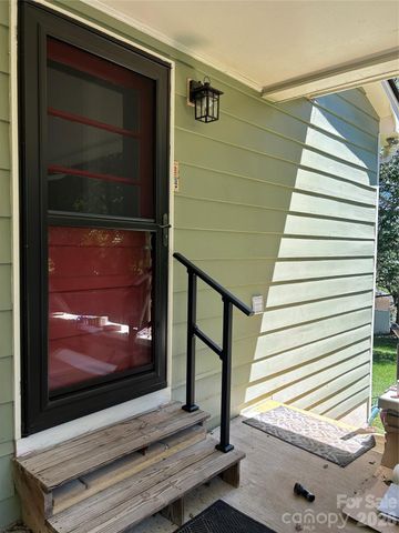 28 S College Street, Weaverville, NC 28787