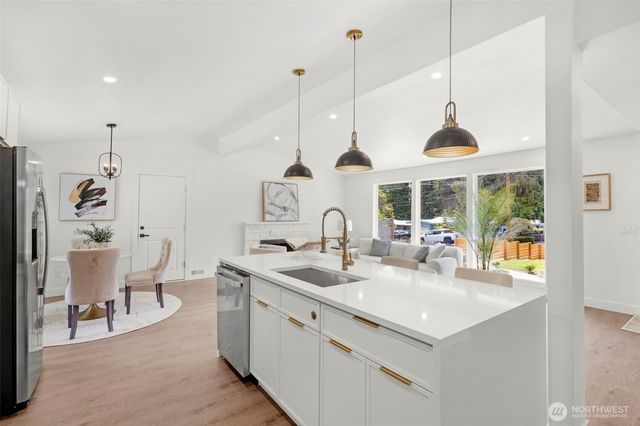 5319 201st Place SW, Lynnwood, WA 98036