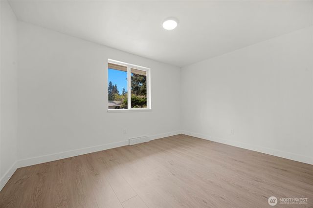5319 201st Place SW, Lynnwood, WA 98036