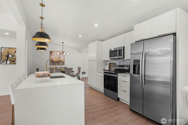 5319 201st Place SW, Lynnwood, WA 98036