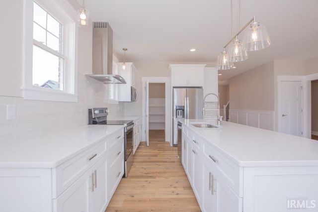 18802 Roscommon Road, Evansville, IN 47725