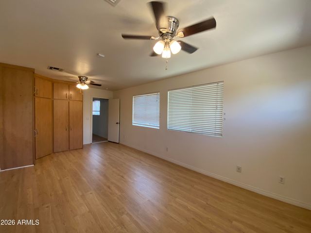 6728 W VOGEL Avenue, Peoria, AZ 85345