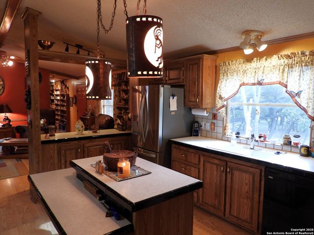 164 E 18th, Lakehills, TX 78063