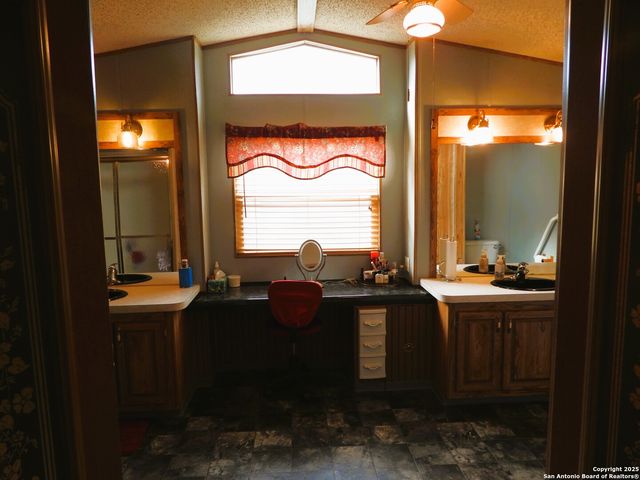 164 E 18th, Lakehills, TX 78063