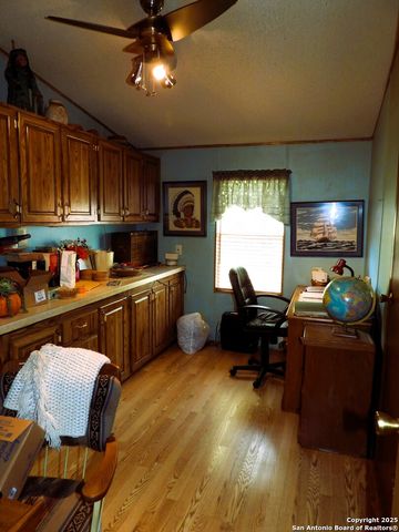 164 E 18th, Lakehills, TX 78063