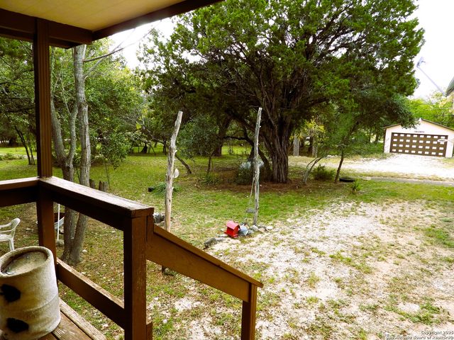 164 E 18th, Lakehills, TX 78063