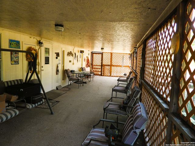 164 E 18th, Lakehills, TX 78063