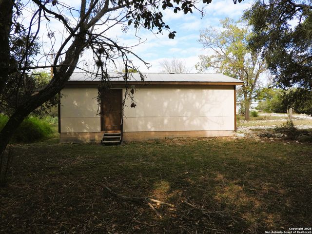 164 E 18th, Lakehills, TX 78063