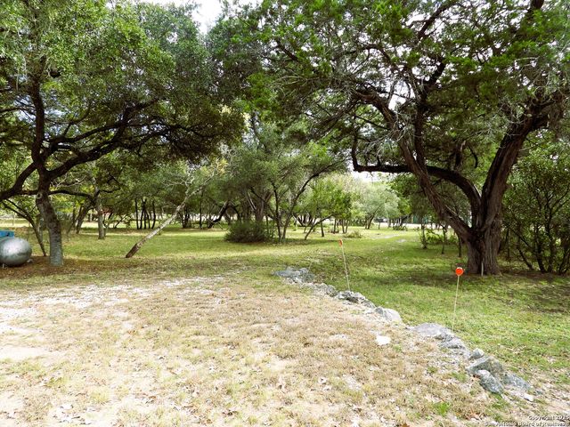 164 E 18th, Lakehills, TX 78063