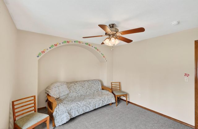 9920 N Parkside Dr, Nine Mile Falls, WA 99026