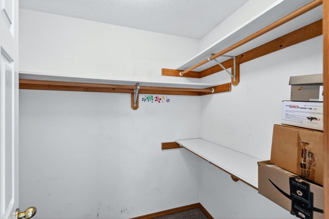 9920 N Parkside Dr, Nine Mile Falls, WA 99026