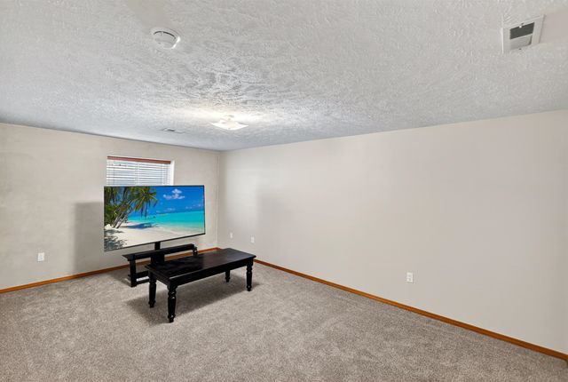 9920 N Parkside Dr, Nine Mile Falls, WA 99026