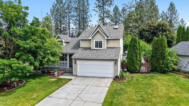 9920 N Parkside Dr, Nine Mile Falls, WA 99026