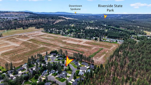 9920 N Parkside Dr, Nine Mile Falls, WA 99026