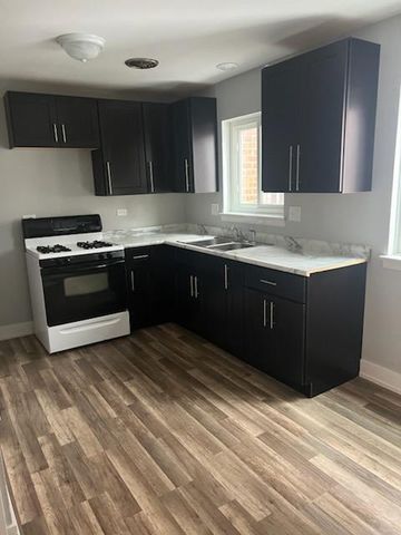 8741 S Cottage Grove Street 1E, Chicago, IL 60619